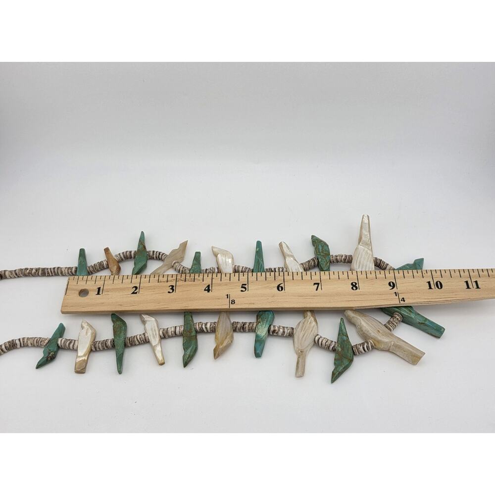 VINTAGE NATIVE AMERICAN TURQUOISE MOTHER OF PEARL SHELL HEISHI CARVED NECKLACE - Picture 9 of 16